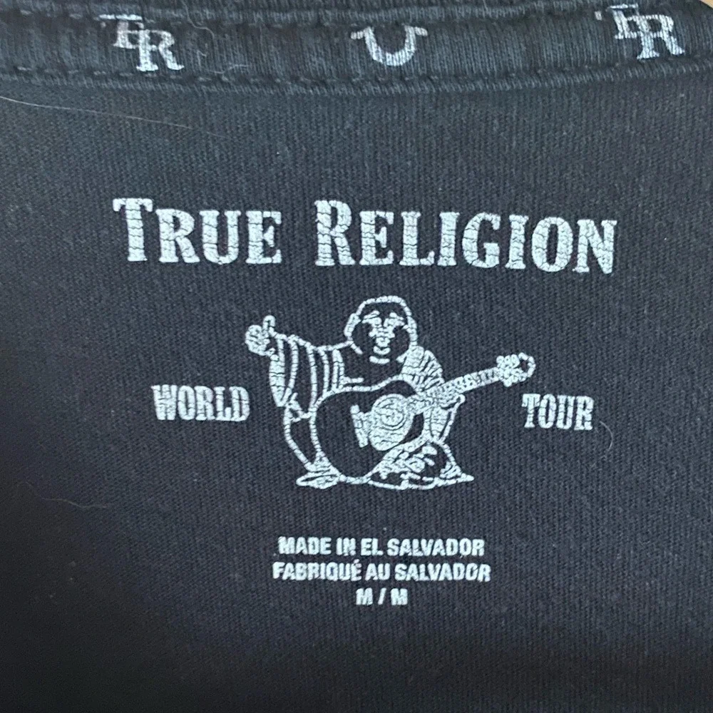 TRUE RELIGION Black and‎ White All-Over Monogram Graphic Short Sleeve T-Shirt M